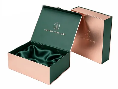 Rose Gold and Green Satin Gift Box by Xinhua Pack Legend