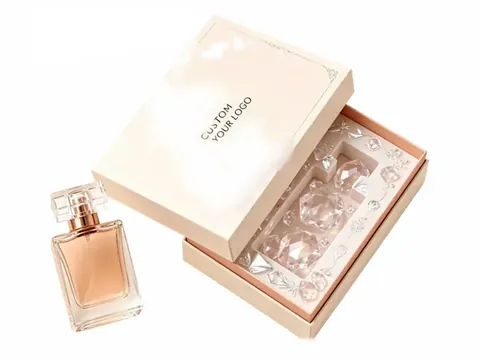 Ivory Two-Piece Box with Crystal Insert by Xinhua Pack Legend